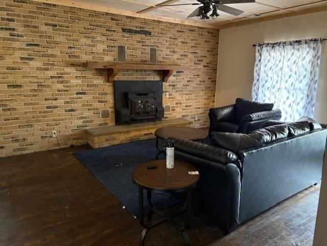 2330 Clark Avenue — photo 7