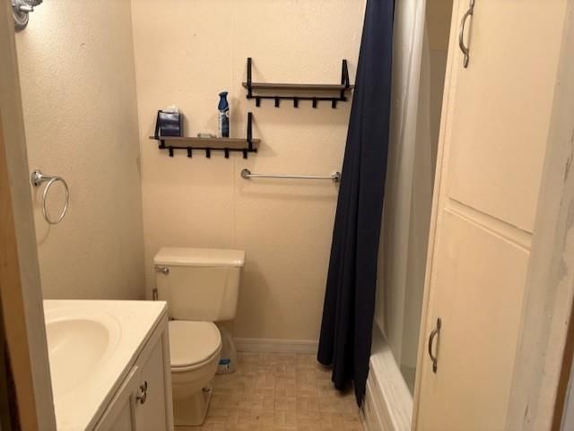 2330 Clark Avenue — photo 10