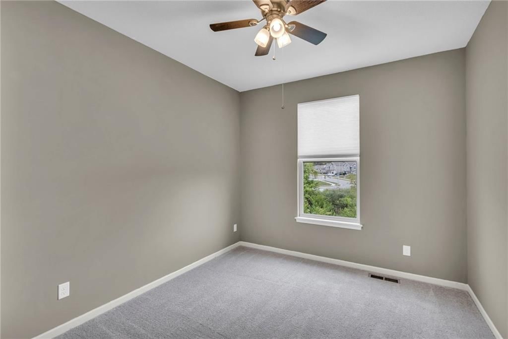 16905 Meadow Creek Circle — photo 12