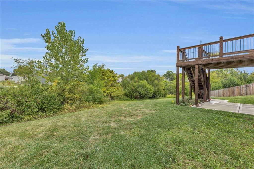 16905 Meadow Creek Circle — photo 21
