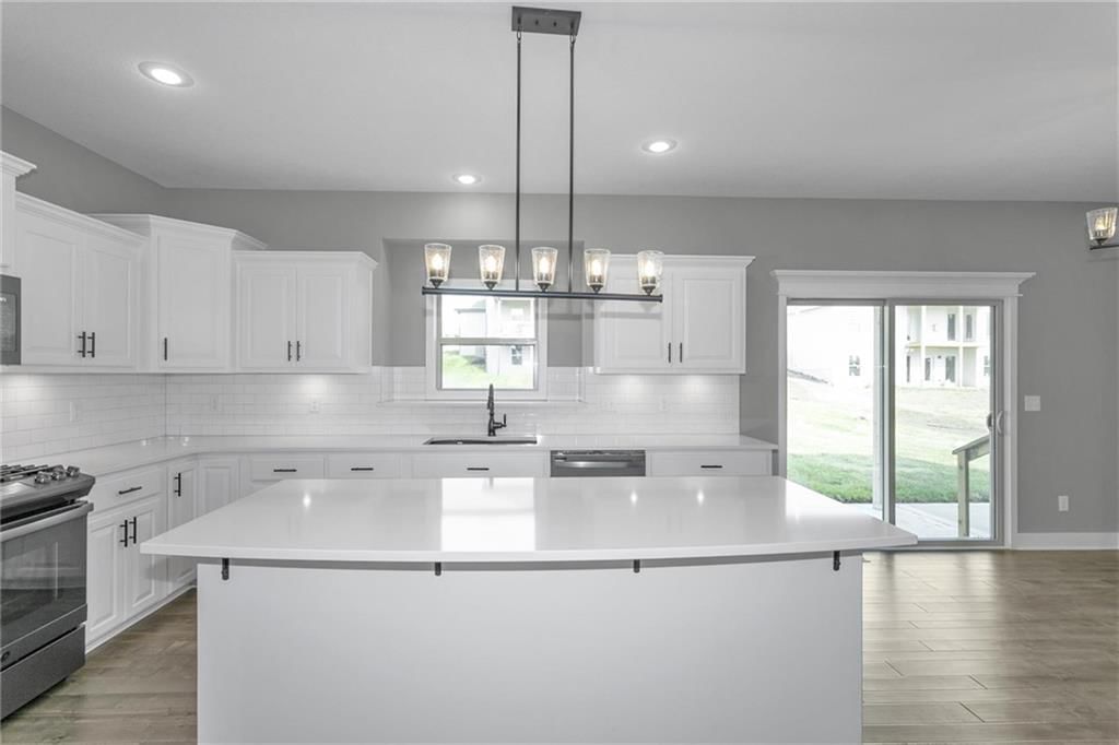 11006 N Bristol Avenue — photo 14