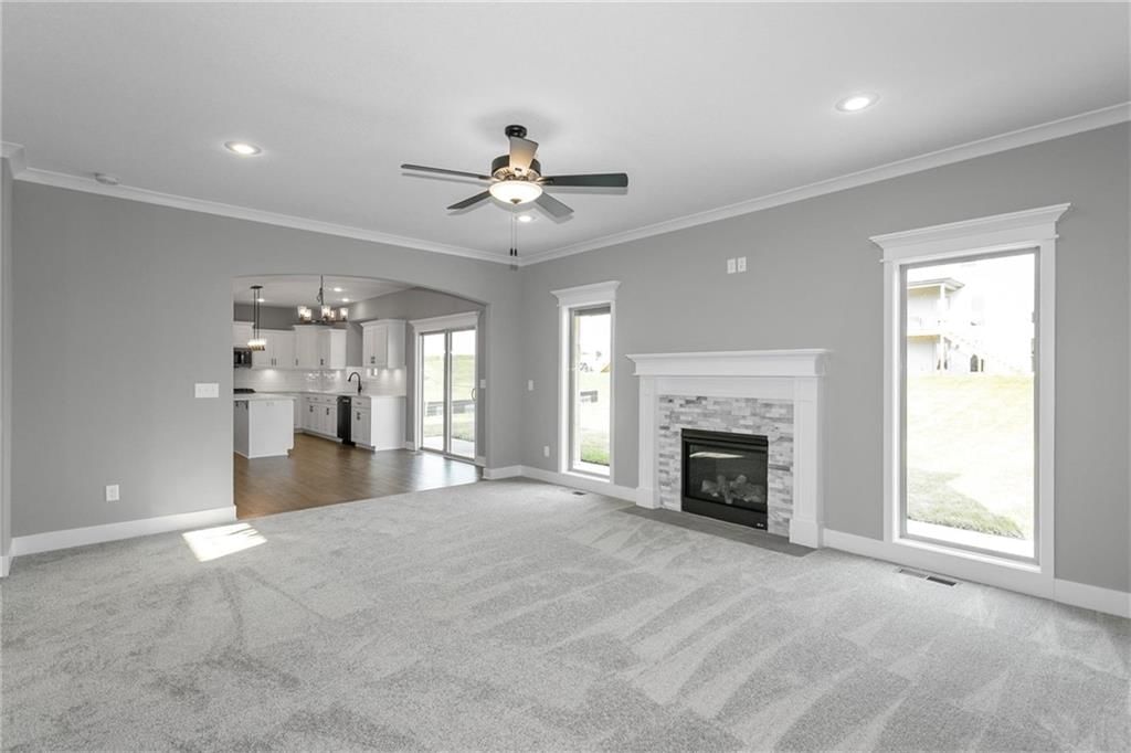 11006 N Bristol Avenue — photo 9