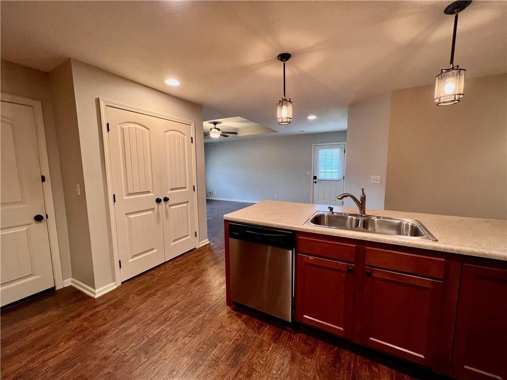 423 Kreisel Drive — photo 10