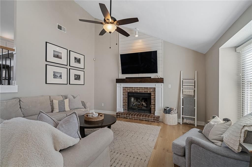 15008 W 124th Street — photo 6