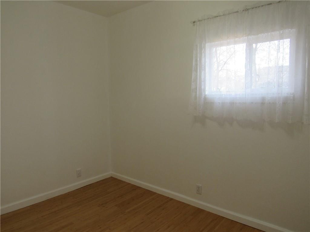 915 E 5th Street — photo 16