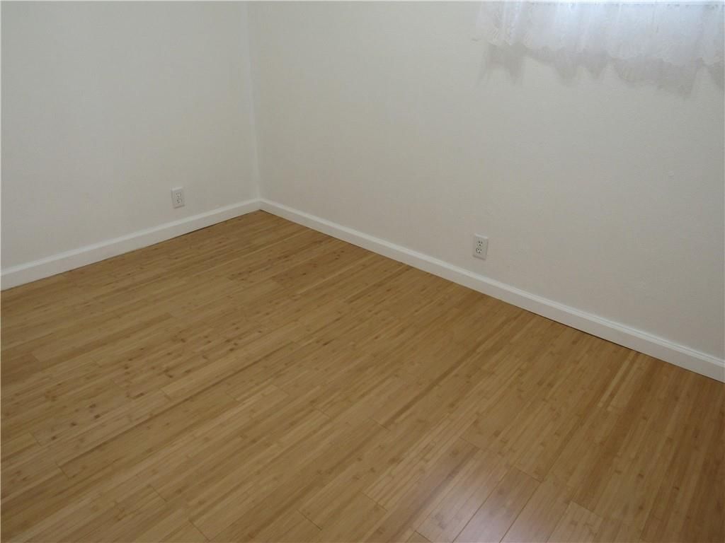 915 E 5th Street — photo 17