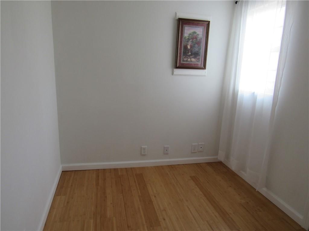 915 E 5th Street — photo 20