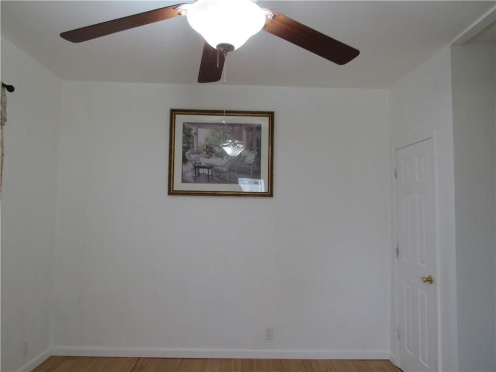 915 E 5th Street — photo 3