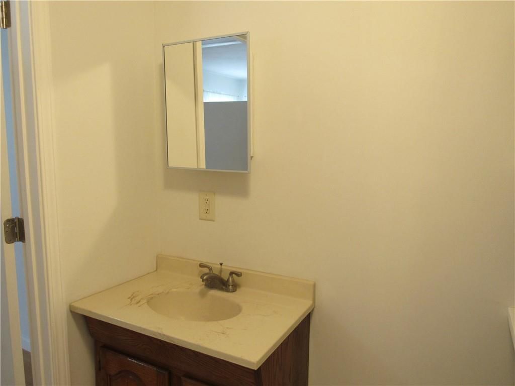 915 E 5th Street — photo 25