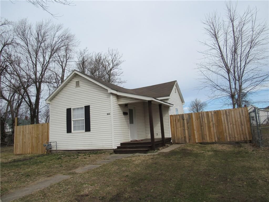915 E 5th Street — photo 41