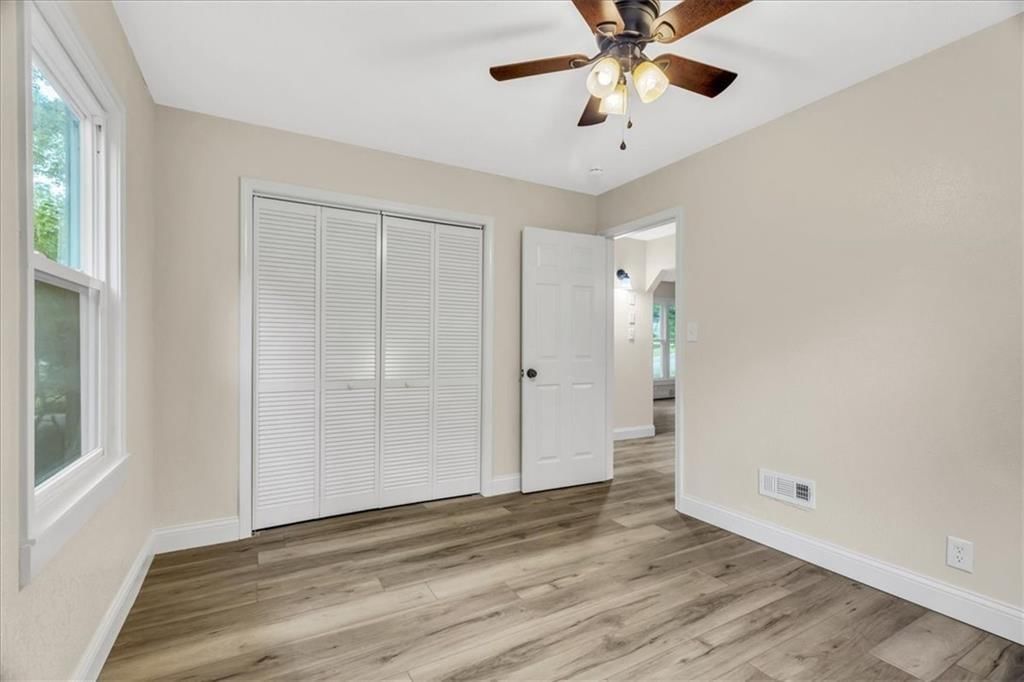 7624 Roswell Avenue — photo 16