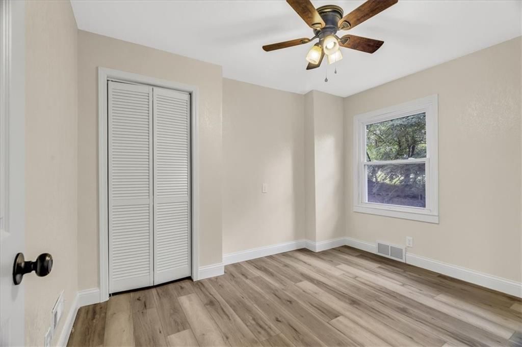 7624 Roswell Avenue — photo 20