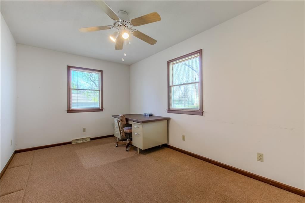 13816 Belmont Avenue — photo 34