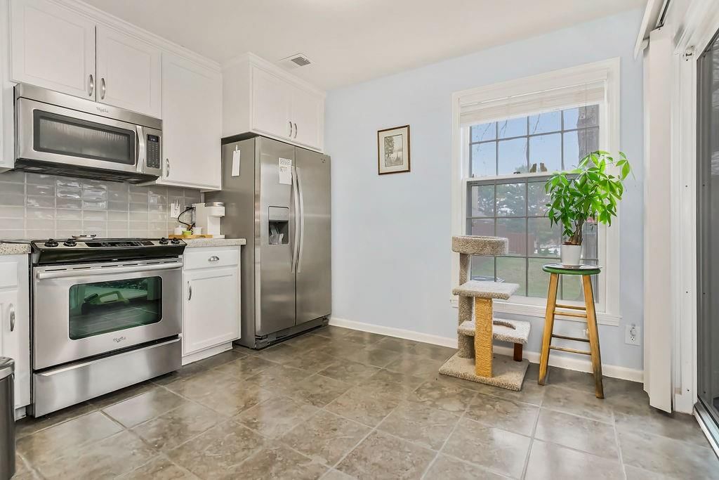 12127 Hayes Street — photo 11