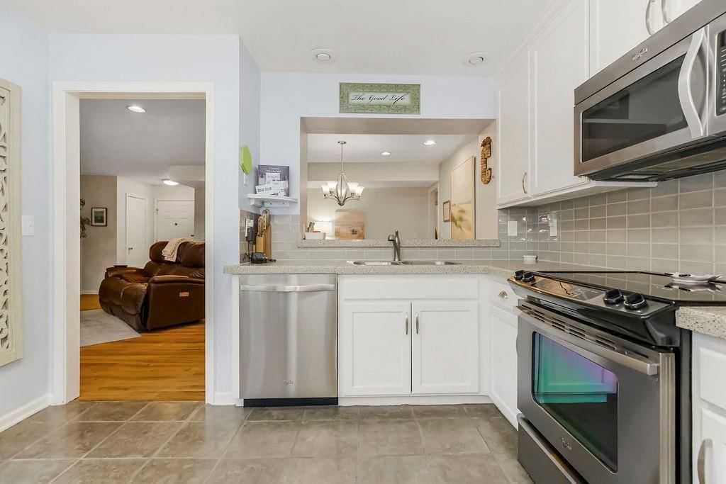 12127 Hayes Street — photo 13