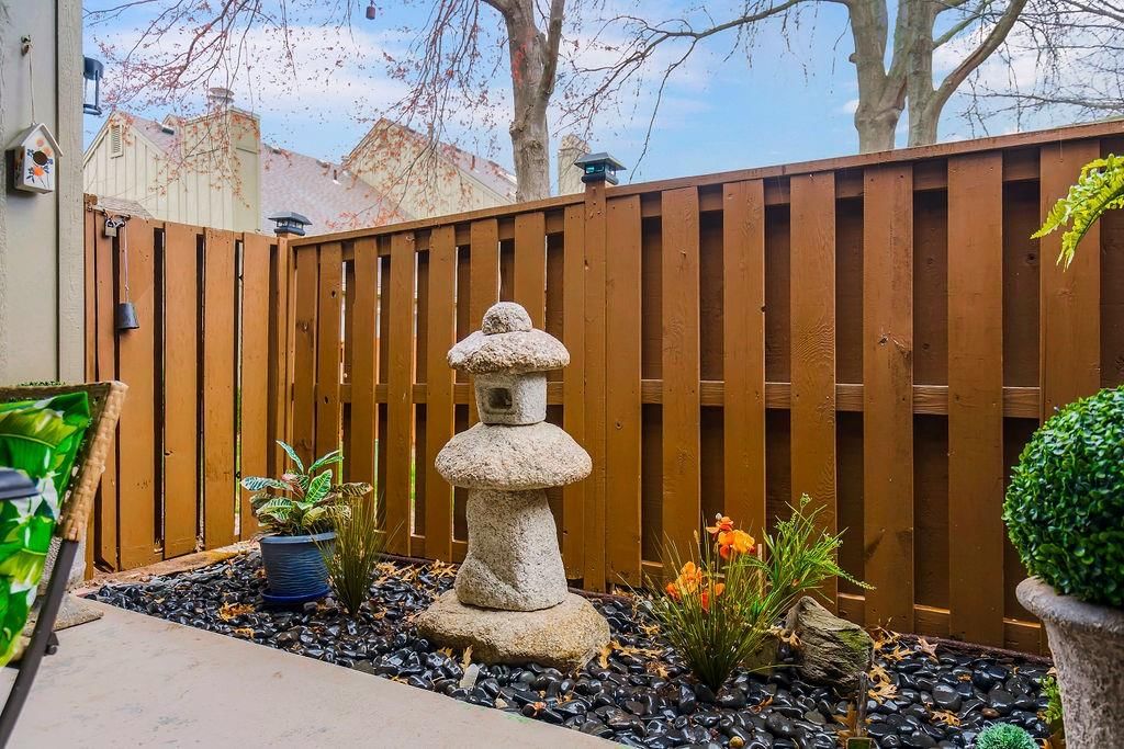12127 Hayes Street — photo 27