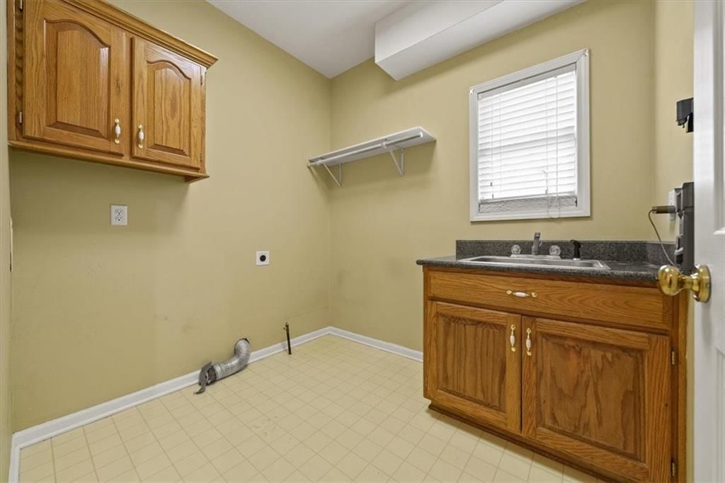 12127 Grand Avenue — photo 14