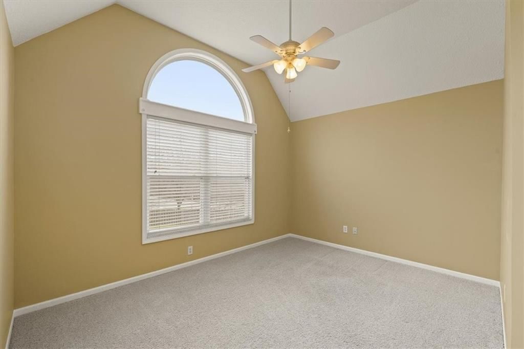 12127 Grand Avenue — photo 18