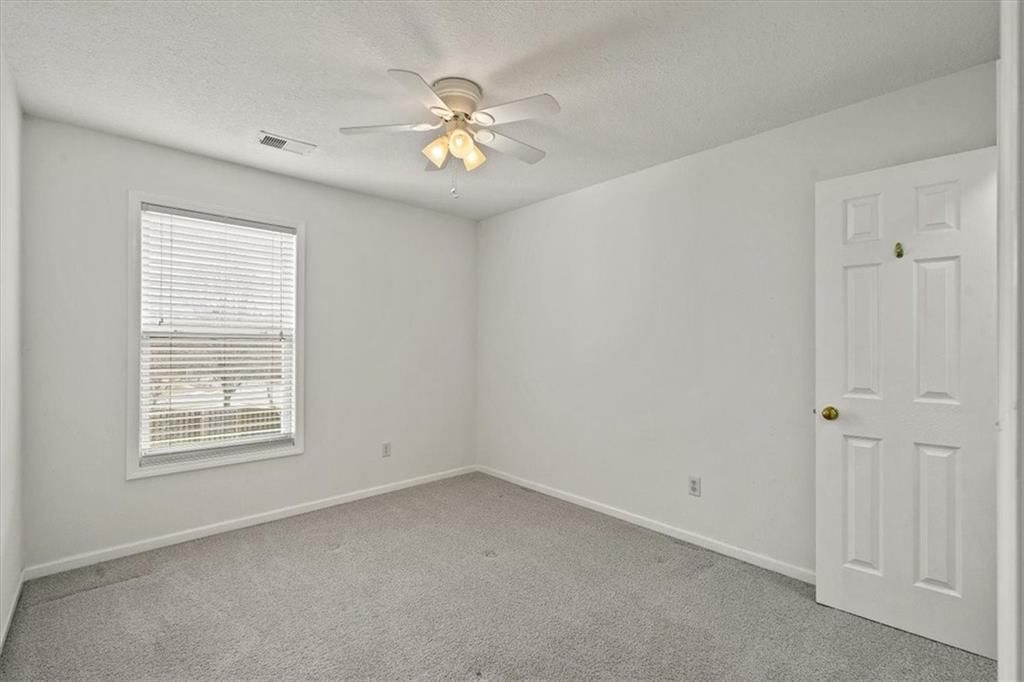 12127 Grand Avenue — photo 24