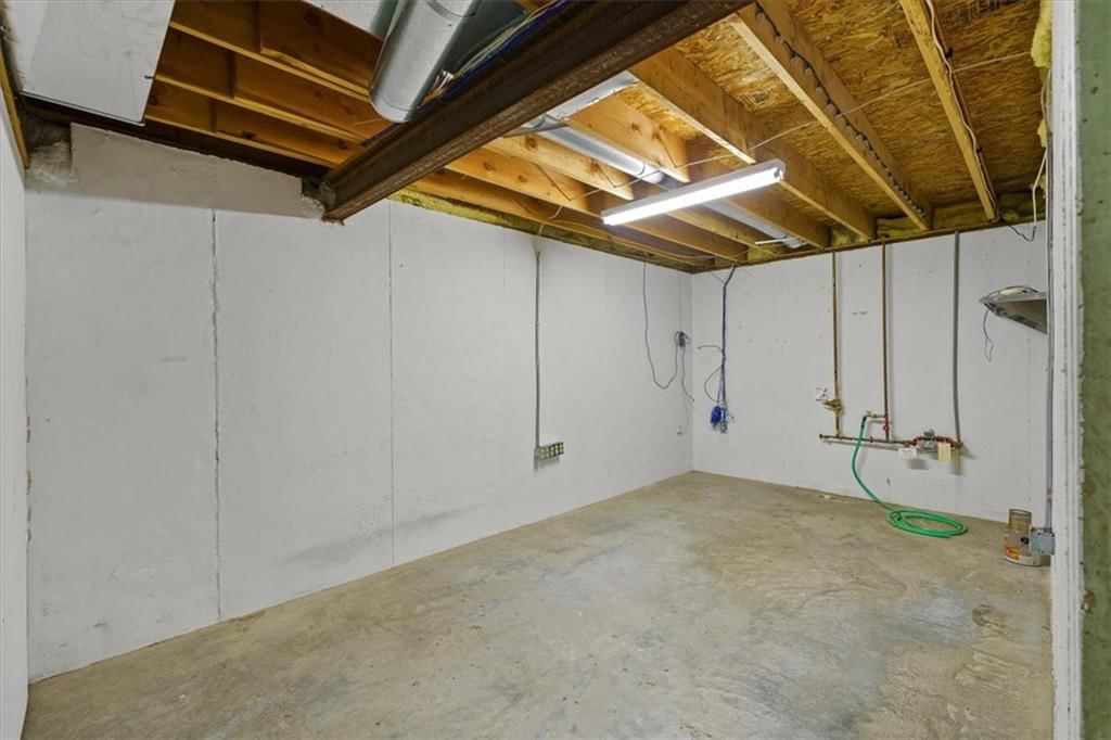 12127 Grand Avenue — photo 25