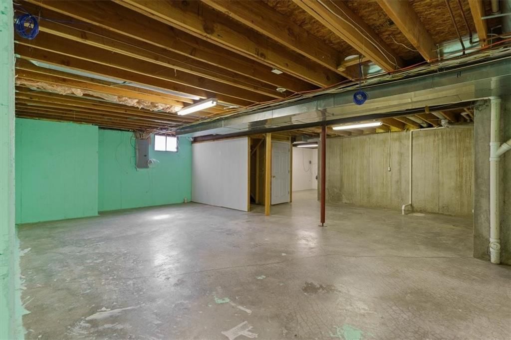 12127 Grand Avenue — photo 26