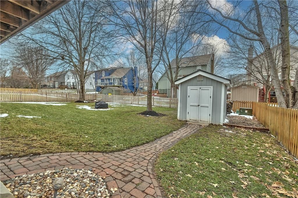 10704 N Harrison Street — photo 36