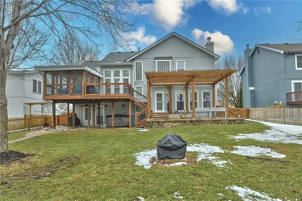 10704 N Harrison Street — photo 39