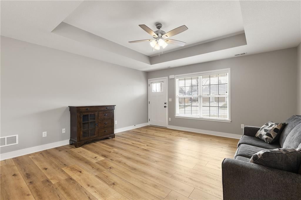 1724 Joann Drive — photo 4