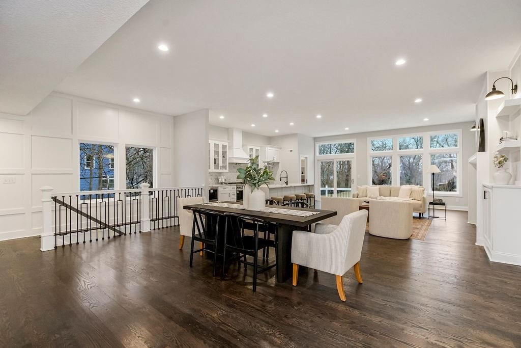 6615 W 69th Street — photo 3