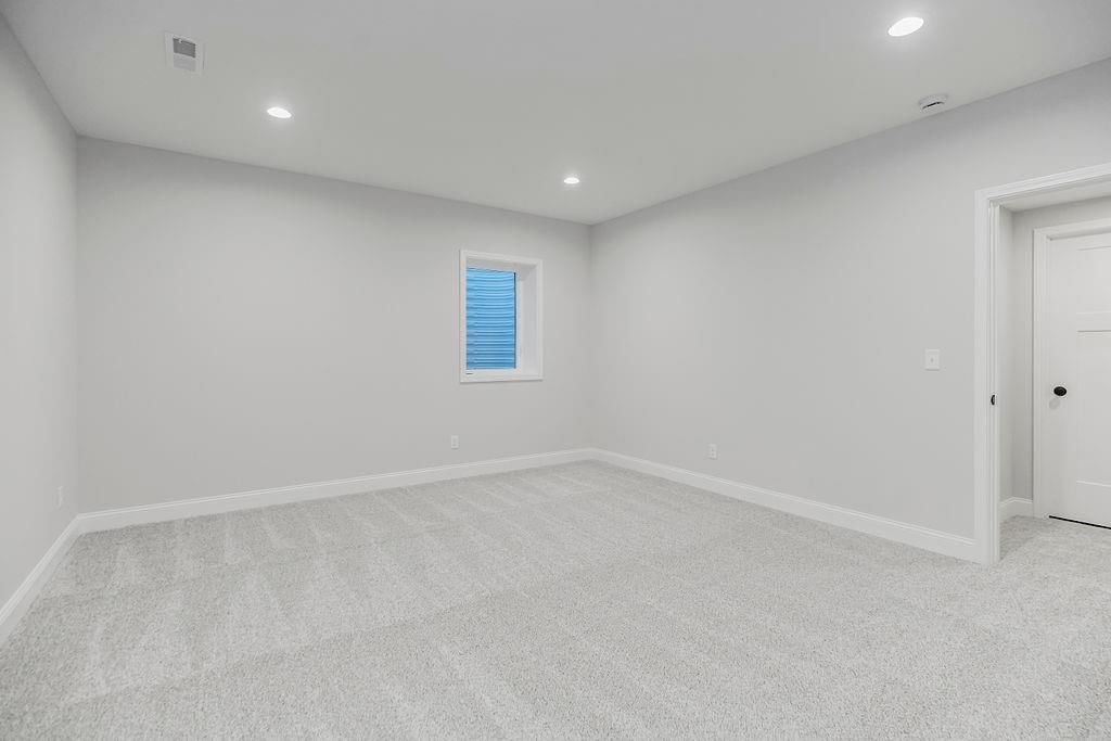 6615 W 69th Street — photo 28
