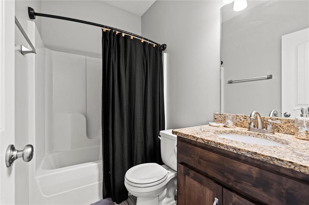 1319 Glen Drive — photo 15