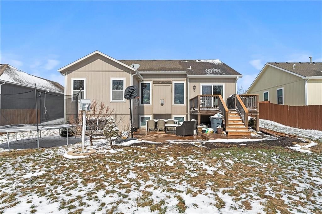 1319 Glen Drive — photo 32