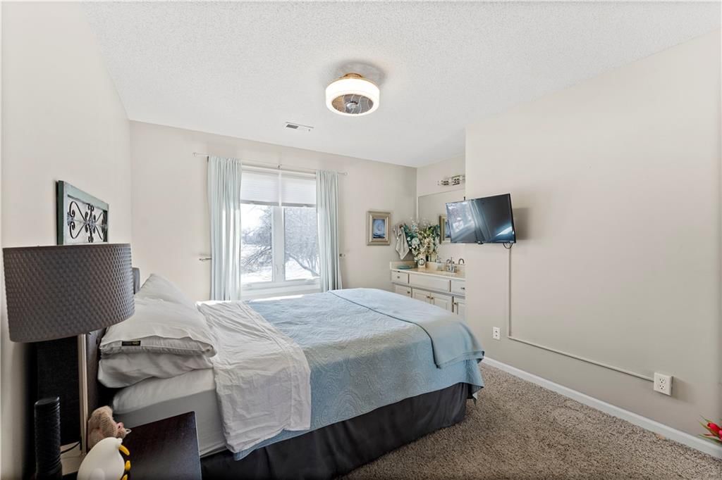 101 Asher Bay Street — photo 31