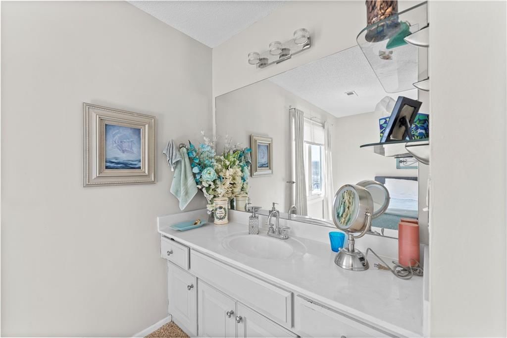 101 Asher Bay Street — photo 33