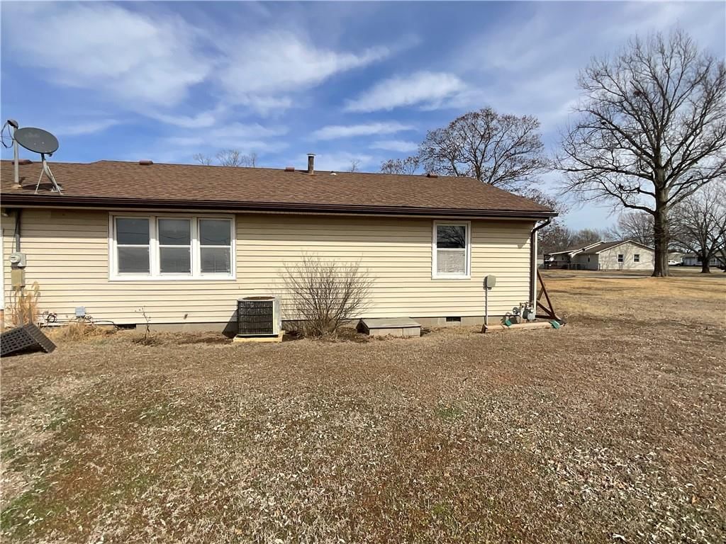 102 Linden Drive — photo 8