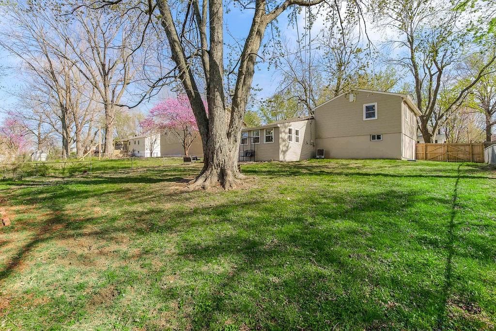 1102 NE Columbus Street — photo 38