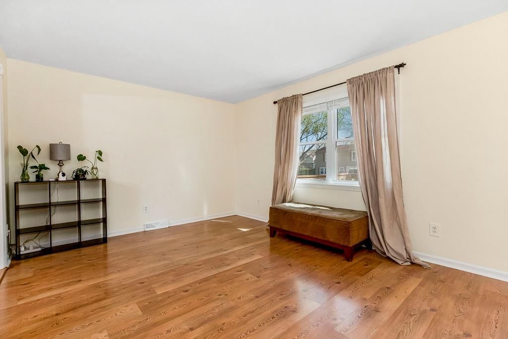 1102 NE Columbus Street — photo 8
