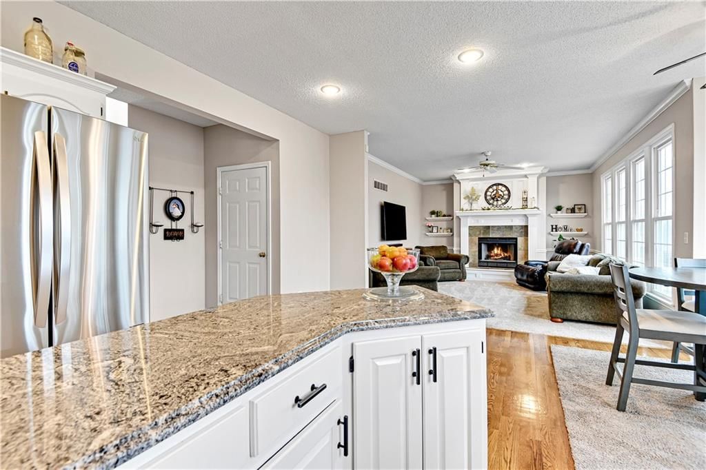 18310 W 116th Street — photo 9