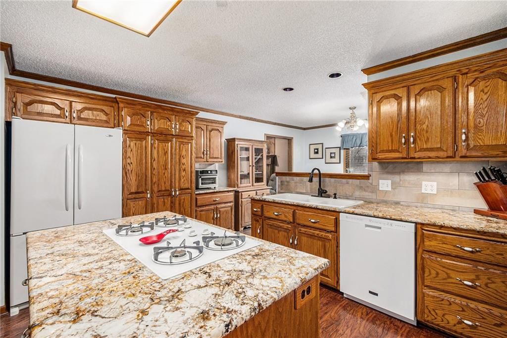 4623 Whispering Oaks Lane — photo 17