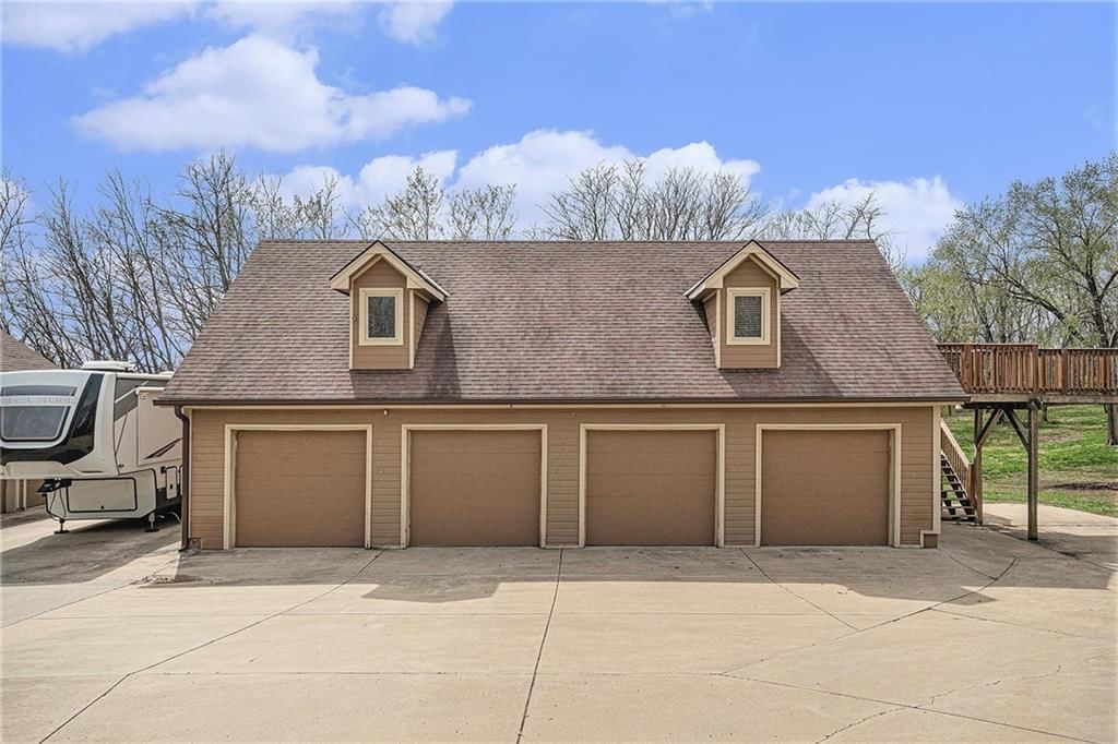 4623 Whispering Oaks Lane — photo 34