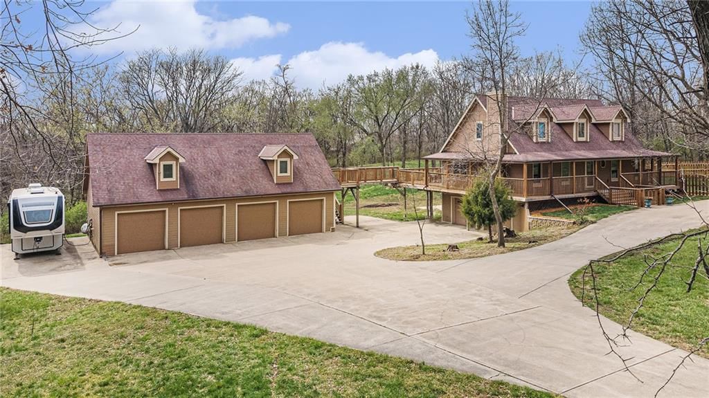 4623 Whispering Oaks Lane — photo 9