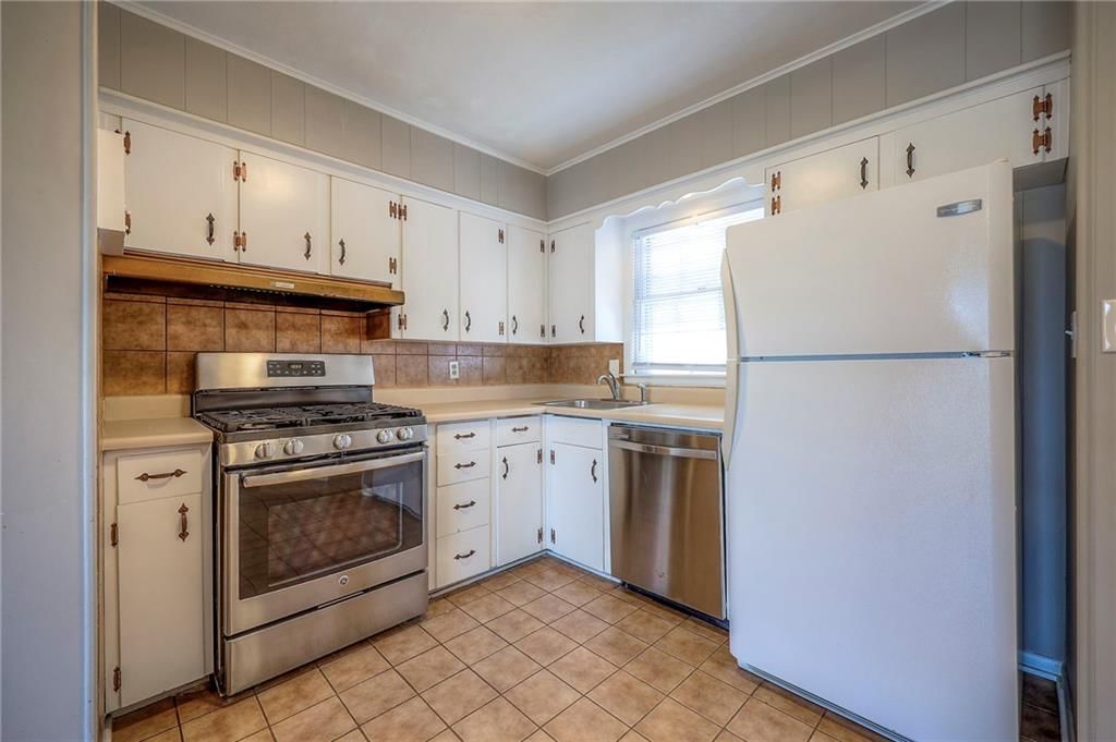 8322 Broadmoor Street — photo 11