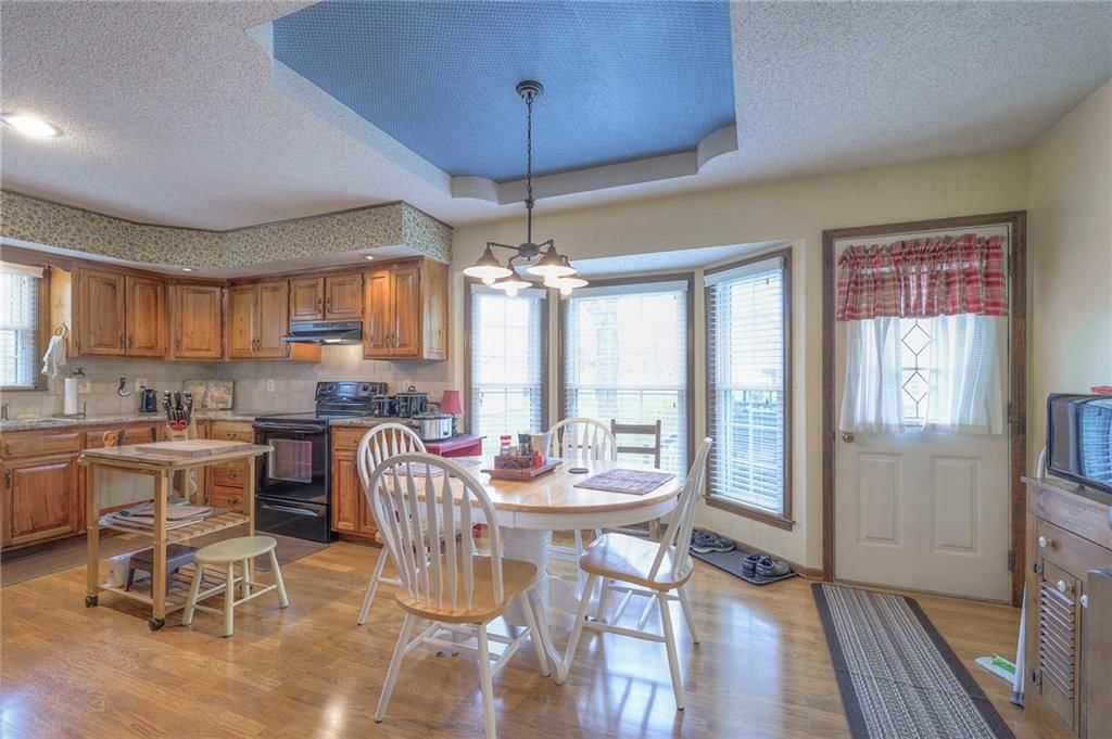704 Sivley Street — photo 17
