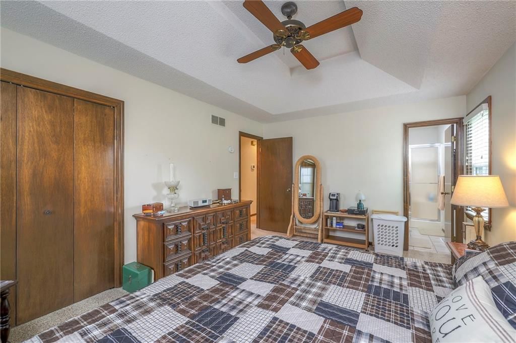 704 Sivley Street — photo 30