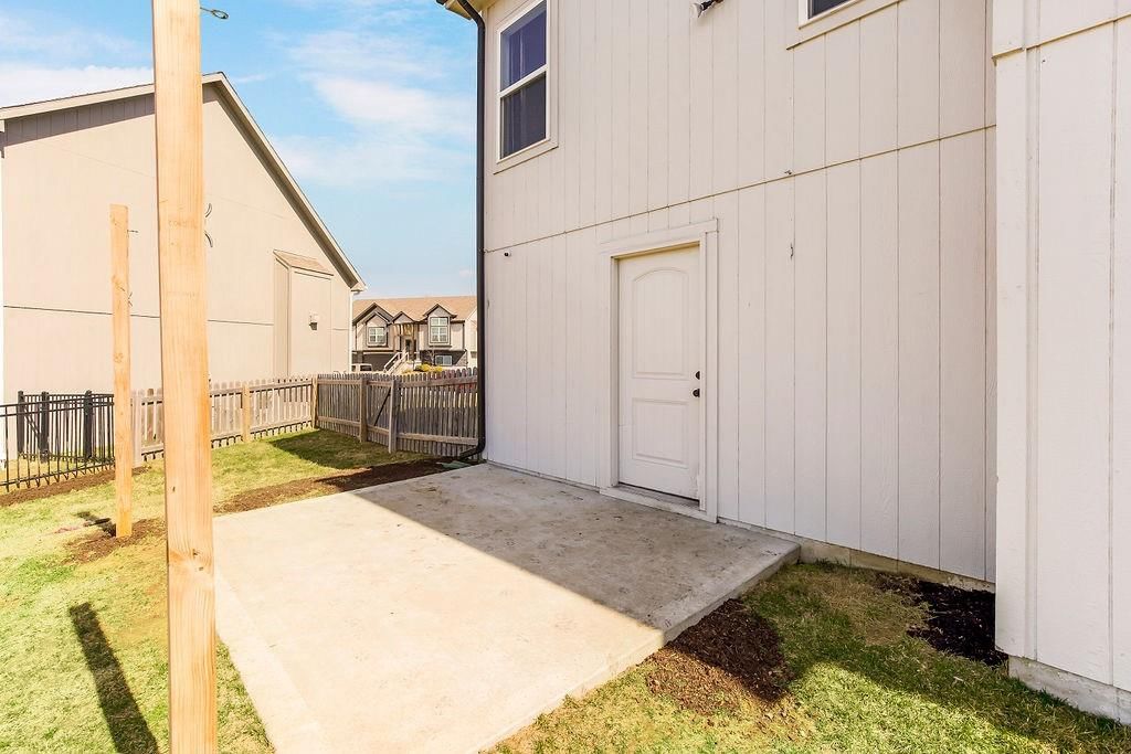 8117 SE Holly Drive — photo 27