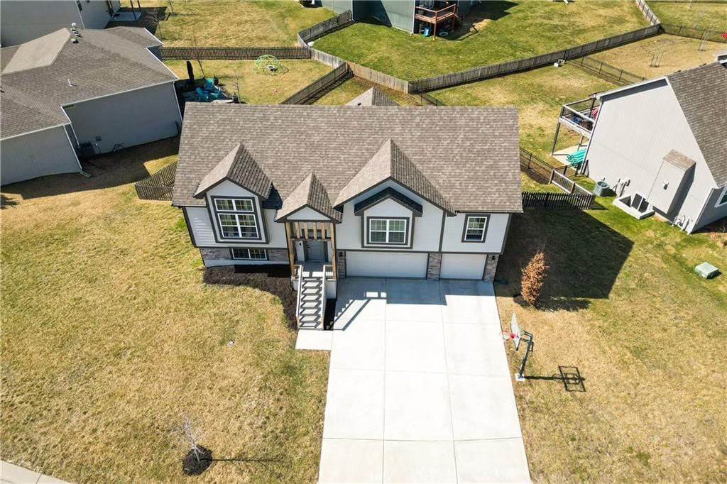 8117 SE Holly Drive — photo 31