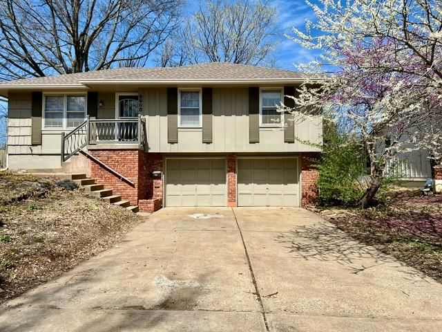 8908 E 90th Terrace — photo 2