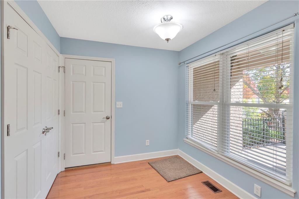 4122 SW Minnesota Drive — photo 10