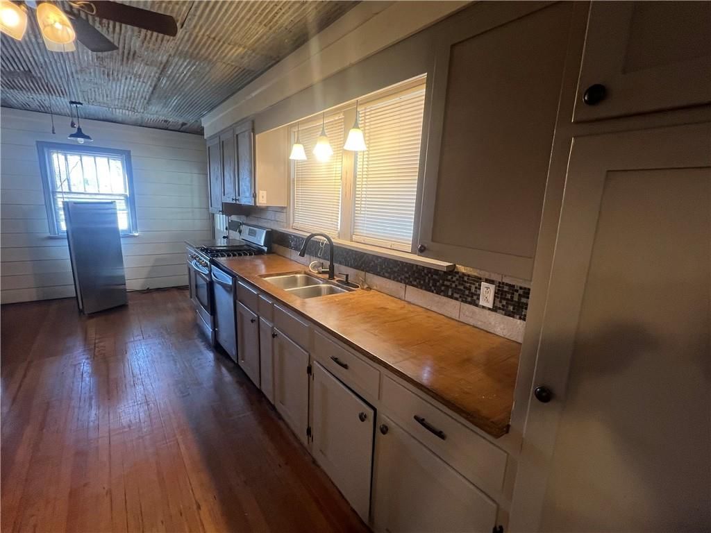 413 N 2nd Street — photo 8