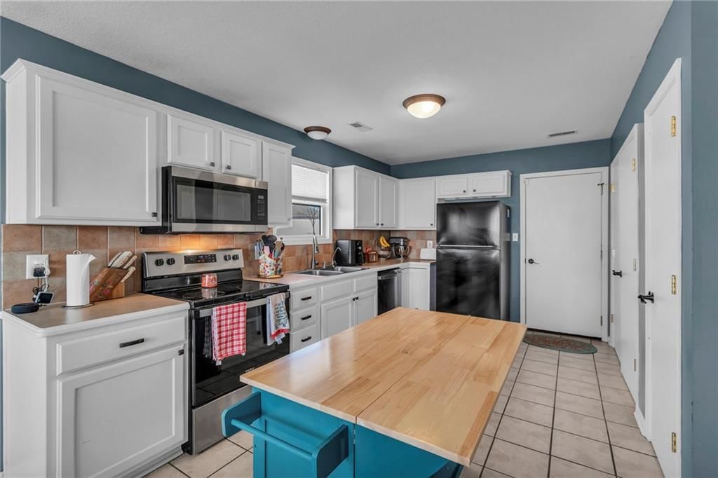 2639 Stratton Drive — photo 9